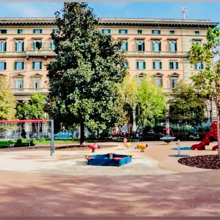Luce A Piazza Vittorio *