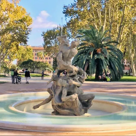 Luce A Piazza Vittorio * Rom