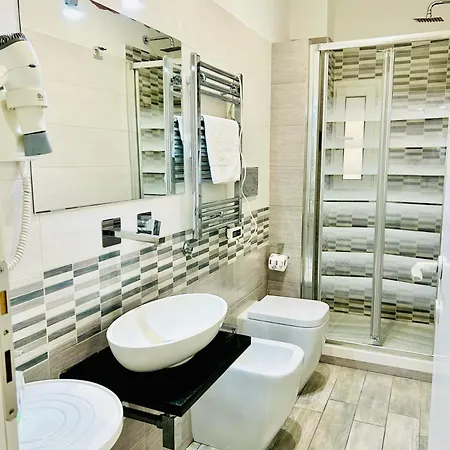 Luce A Piazza Vittorio Apartment *
